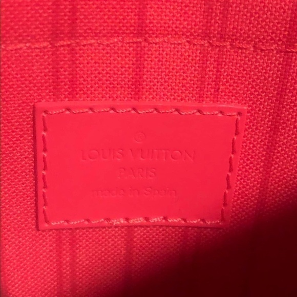 Limited Edition Totom Neo Neverall and pouch. - Picture 2 of 12